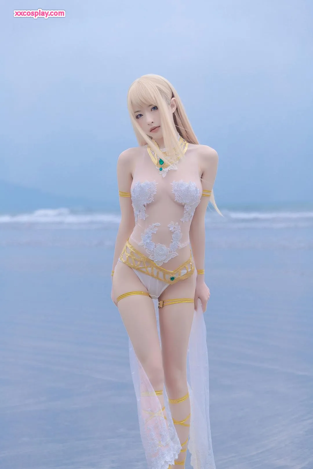 Shimizu Yuno: Marie Rose White Swimsuit